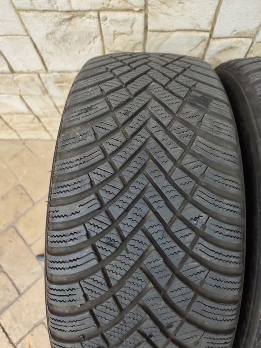 Зимни гуми Hankook 225/45/17dot 25   2254517