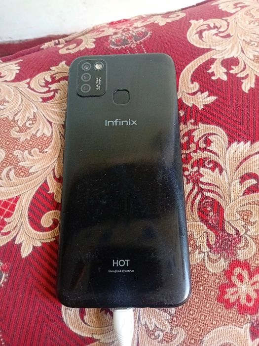 Infinix hot 10.      .