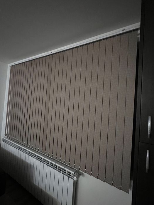 Продавам 3 броя щори