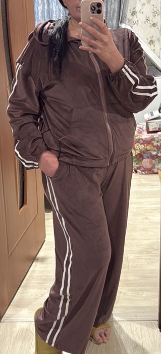 Велюровый костюм