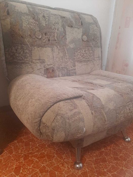 Продам кресло для прихожей или гостиной в хорошем состоянии