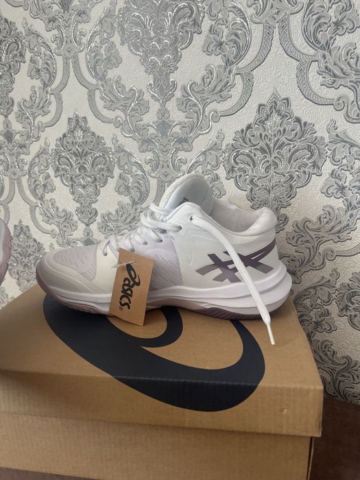 Кроссовки asics 39 размера