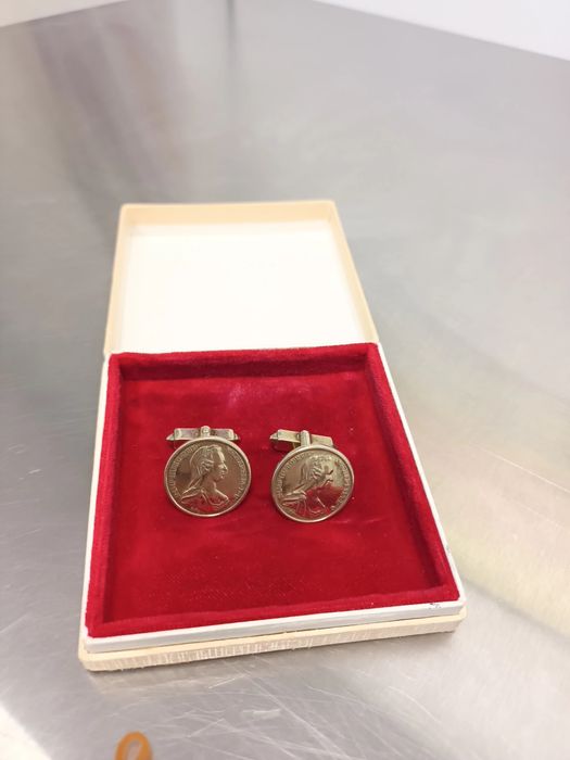 Сребърни ботонели