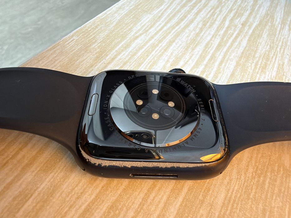 Продам apple whatch 7 (45 mm)