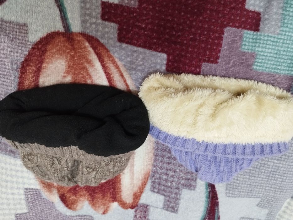 Теплые шапки на флисе .