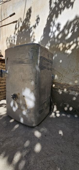 Бак 300литрли сотилади