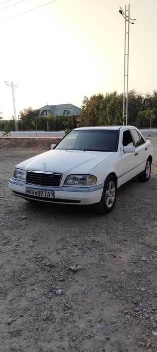 Mersedes Benz c180 202 sotiladi