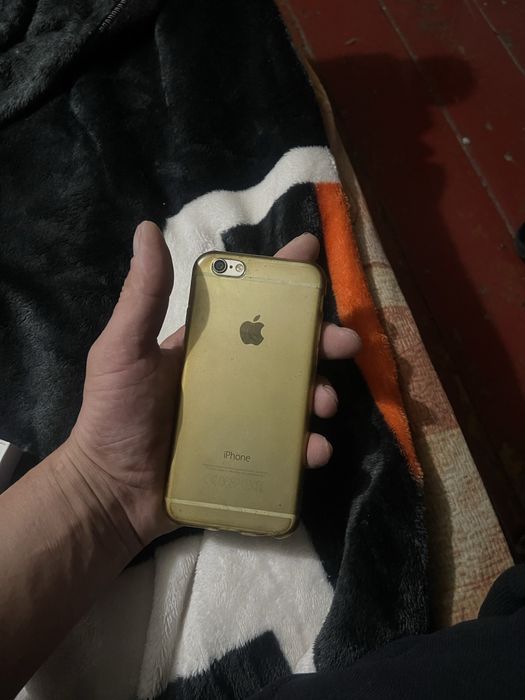 Продам телефон айфон 6