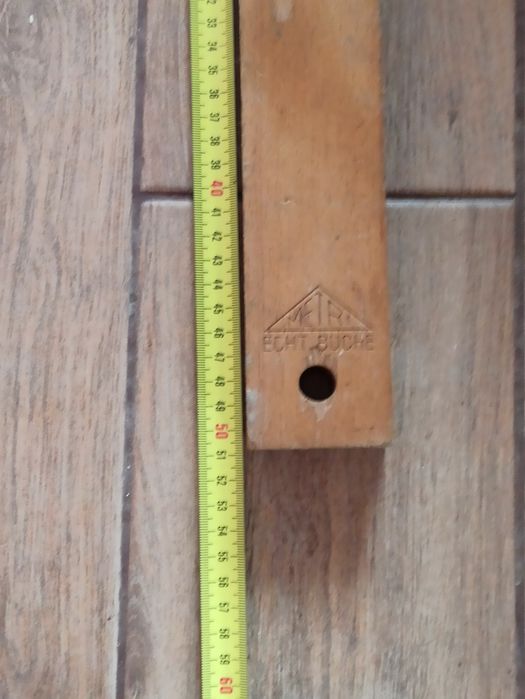 Нивелири дървени