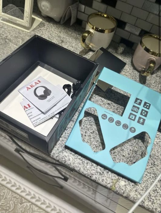 Casti muzica fara fir Akai noi