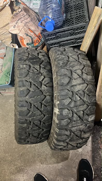 Продам шины 205/70/15