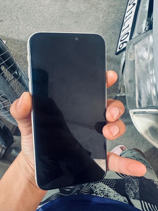 Iphone 11 бу қатпаиды
