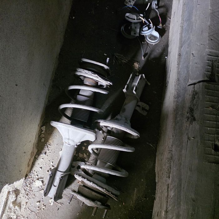 Запчасти мазда переходка 626