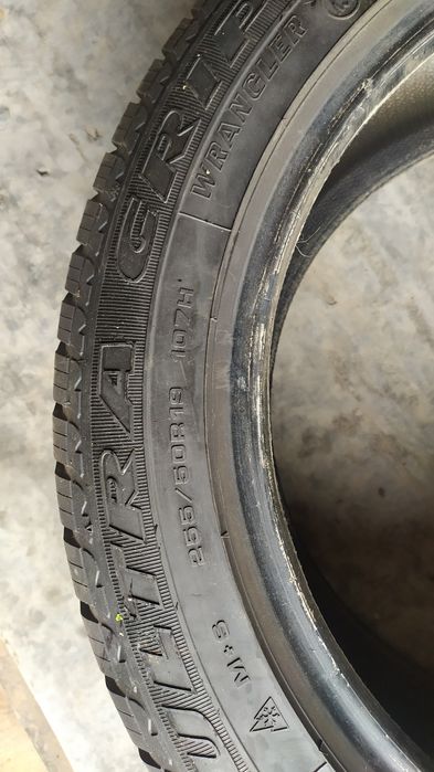 Goodyear ultra grip 255/50/19