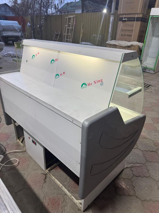 Витринный холодильник