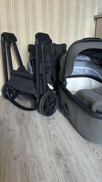 Продам детскую коляску