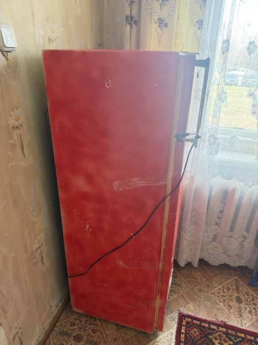 Продам холодильник