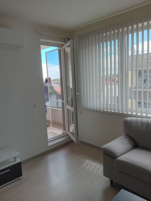 Дава се под наем Двустаен апартамент в Асеновград - 76 кв.м за 382.5 € - Снимка #1