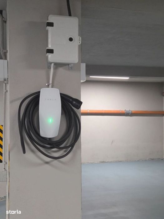 Spatiu subsol 227mp cu parcari subterane si boxe