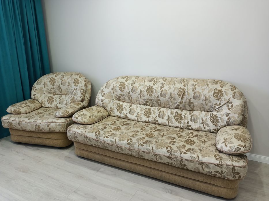 СРОЧНО Продам раздвижной диван вместе с креслом в городе Астана.