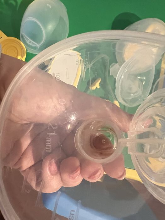 Pompa Medela Freestyle cu cupe portabile