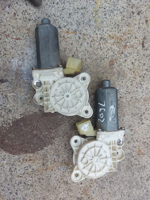 Моторче предни прозорци Мерцедес ЦЛК / Mercedes CLK w209