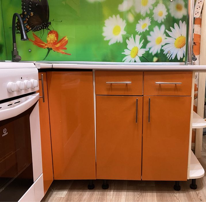 Продам кухонную гарнитуру