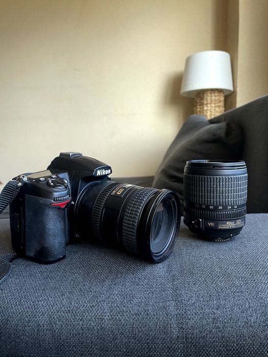 Pachet Nikon D7000 - 19.005 cadre. Obiective 18-200mm VR și 18-105mm