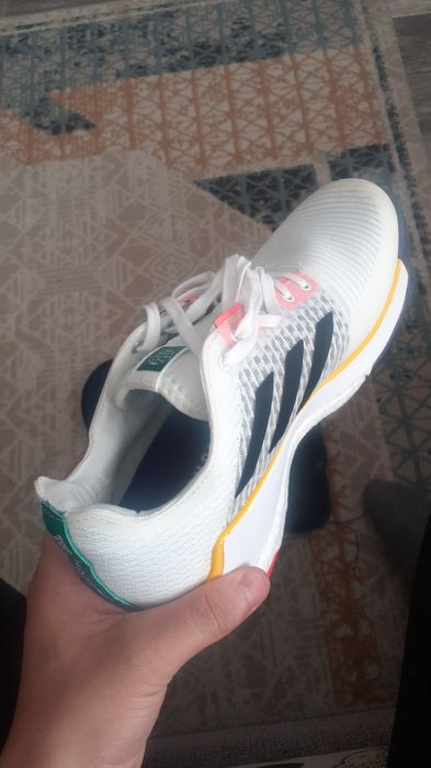 Волейбольный кроссовки