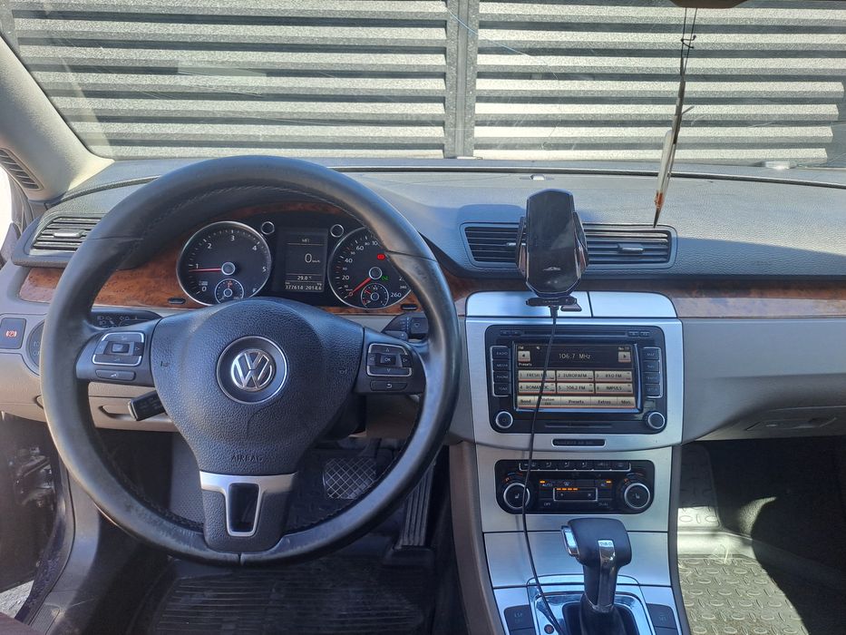 Volkswagen Passat B6 Variant 2.0 TDI DSG – 2010 – 3.950 € negociabil