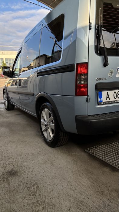 Опел комбо 1.7 дизел   101к.с -пътнически пикап