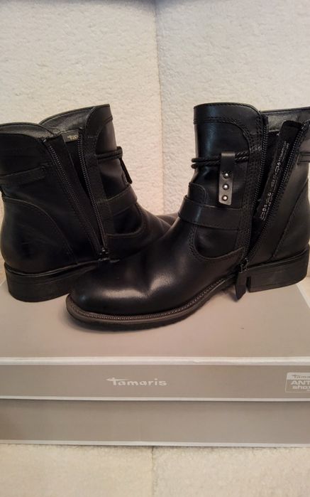 Ghete piele negre Tamaris
