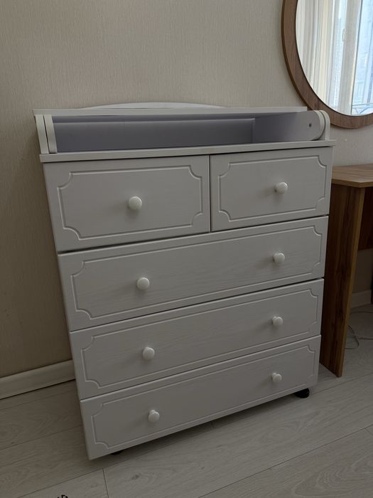 Продам комод в спальню