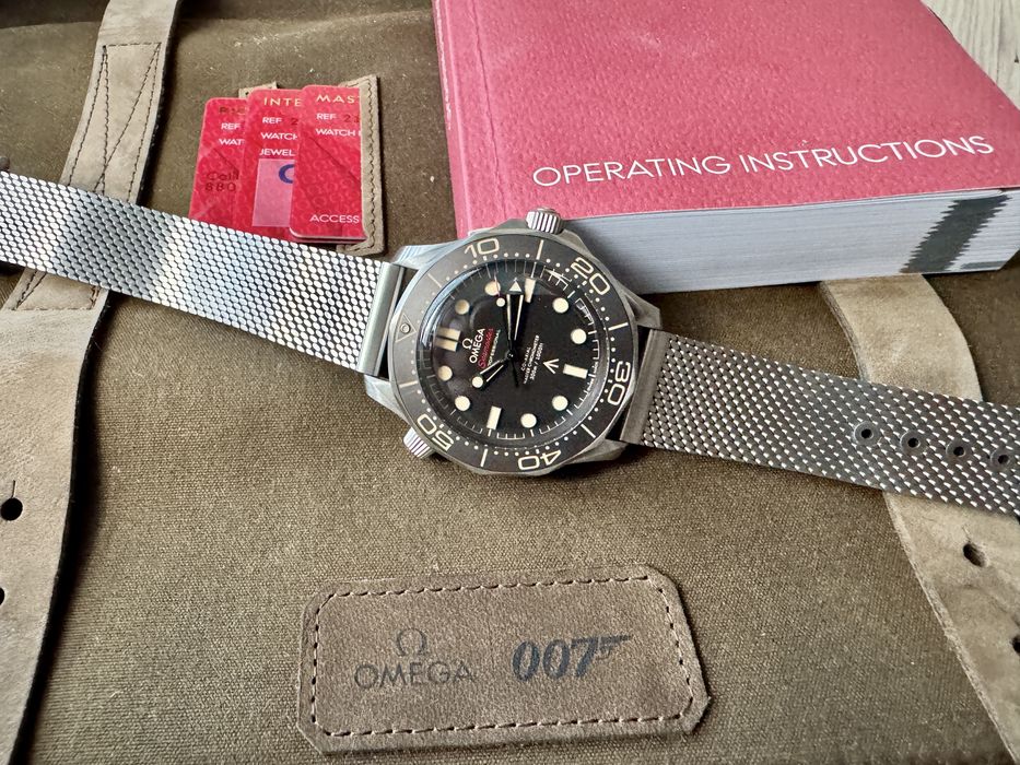 Omega Seamaster Diver 300M "007 Edition James Bond