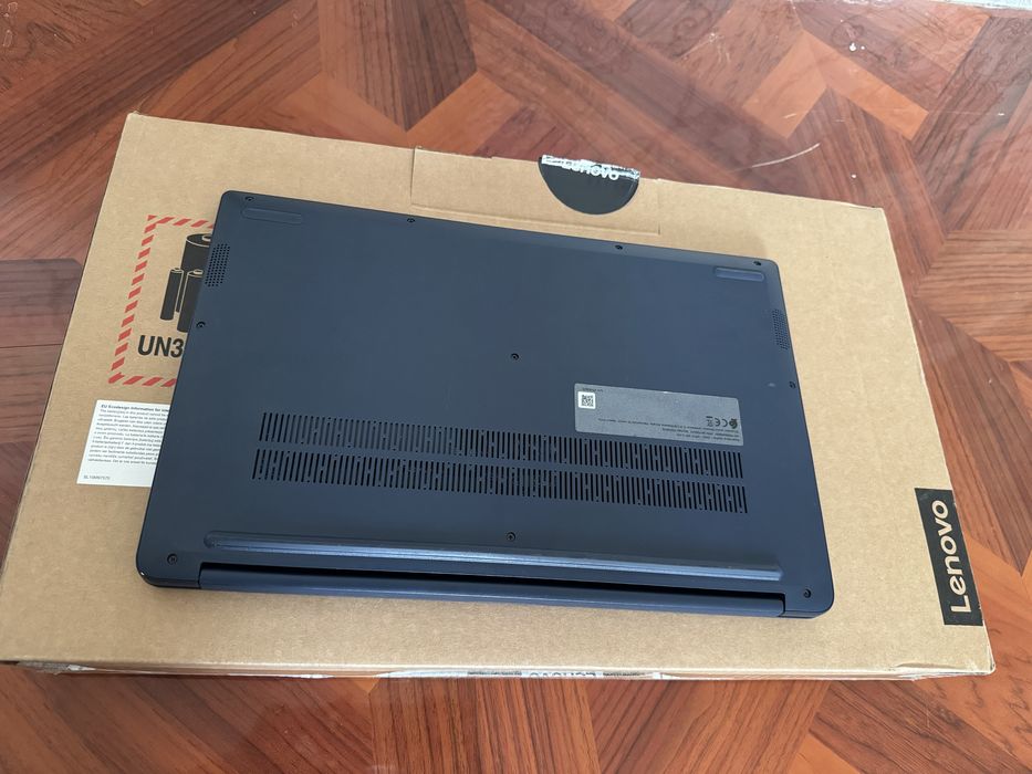 Noutbuk arzonga sotiladi