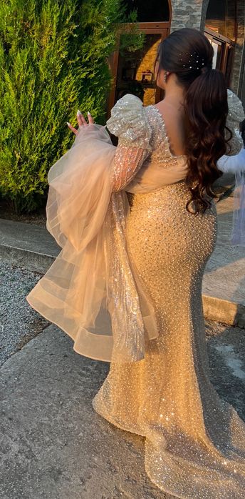 Дълга официална рокля със сребристи паети