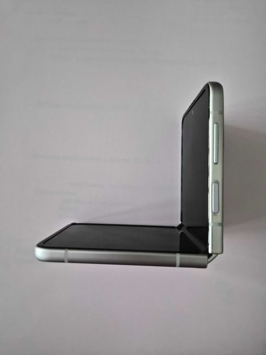 Samsung Galaxy Z Flip 3 5G Lavender – 128GB