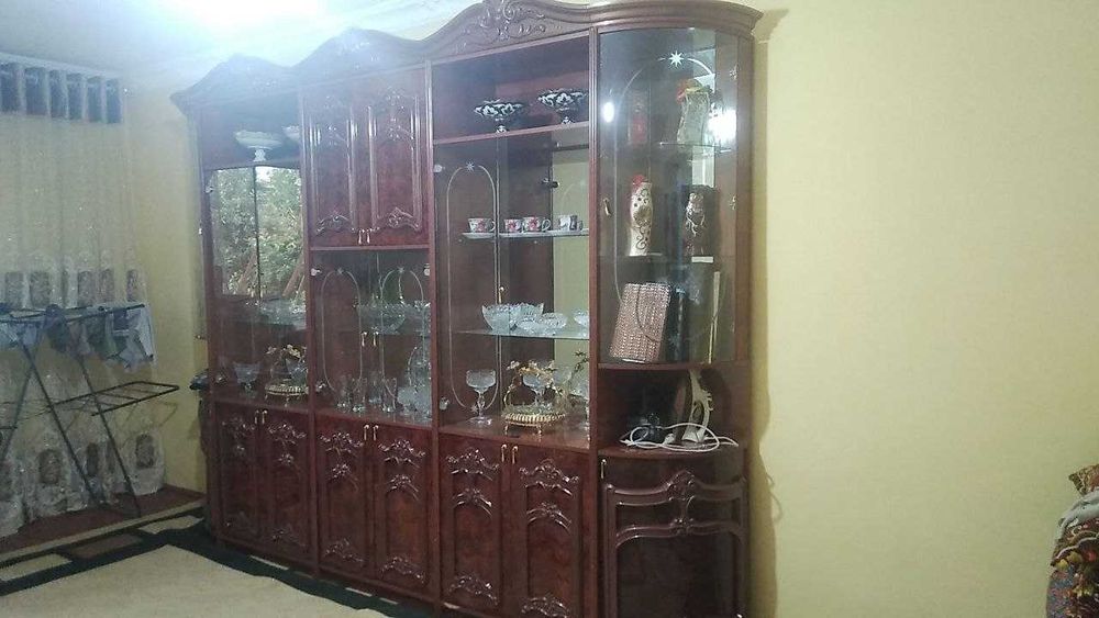 Stenka mebel sotiladi