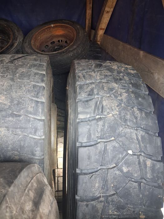 Vand roti complete cauciucuri + janta  camion