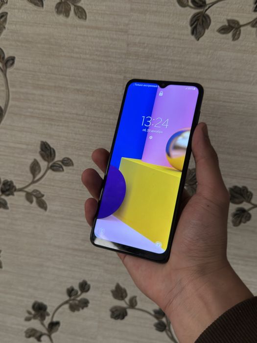 Samsung A12 idial holatda srocniga sotiladi