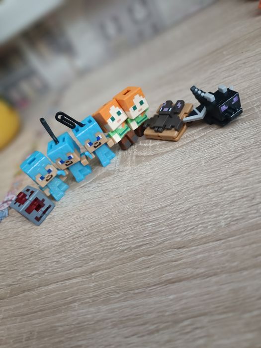 Игрушки Kinder Joy Minecraft