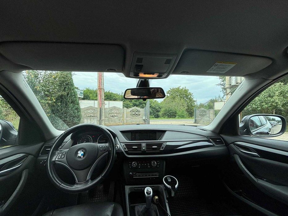 Vand BMW ,X1 an fabricatie 2011