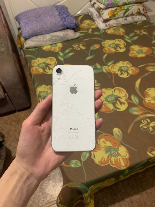 Продам Айфон XR 64gb 78%