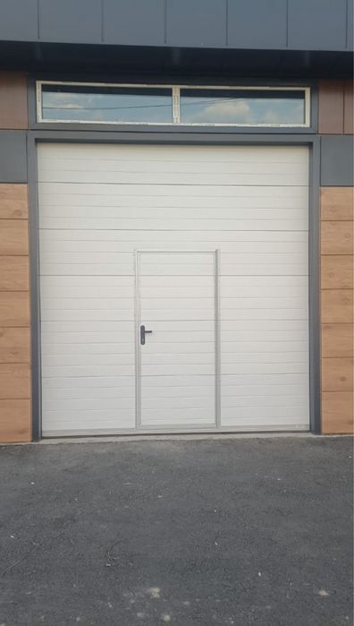 Бокс с подъёмником