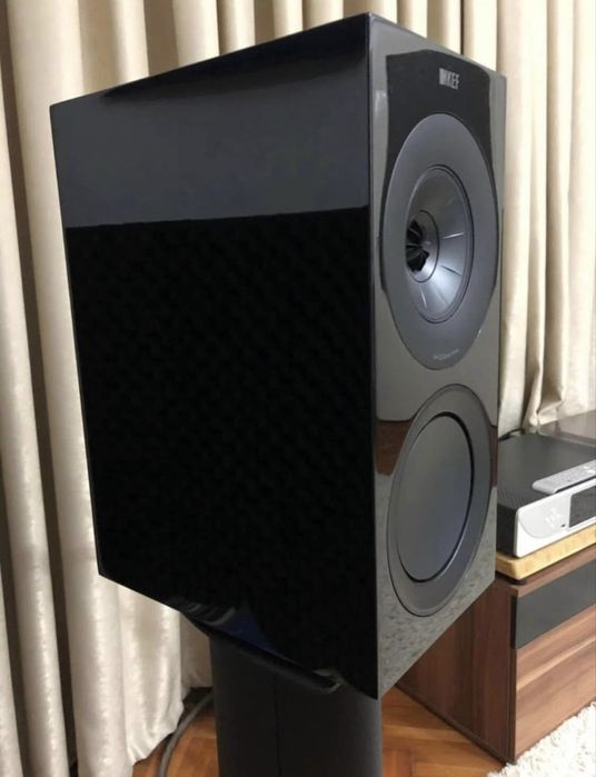 Vand Boxe KEF R3 ( REZERVATE)