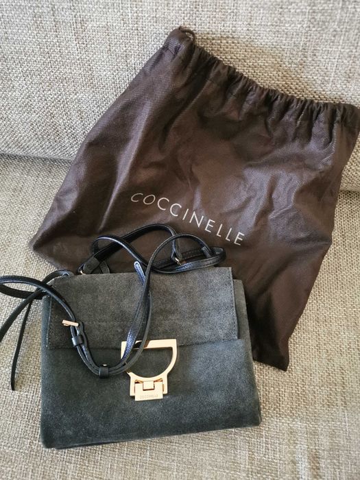 Велурена чанта Coccinelle