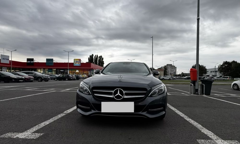 Mercedes-Benz C220