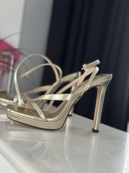 Sandale Zara auriu 37