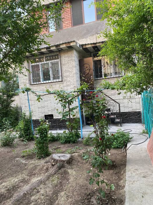 Продаётся Чиланзарский район Ок-тепе круг,  дом художников