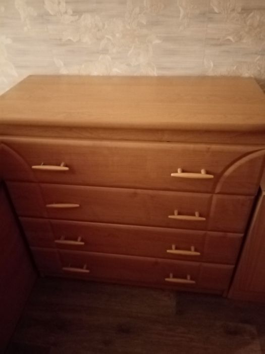 Спальный гарнитур б/у, в хорошем состоянии